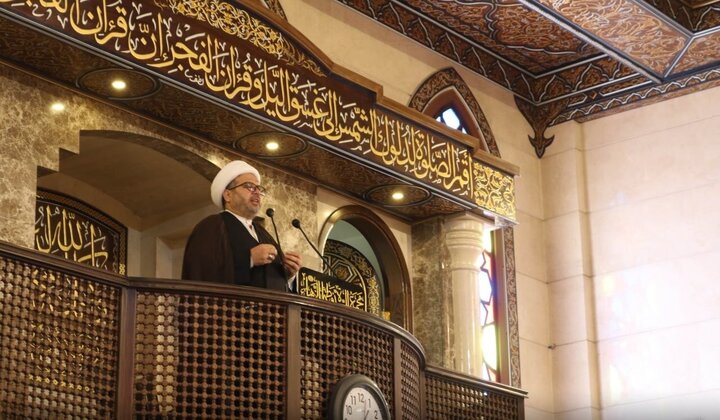 تقرير مصور/ صلاة الجمعة في جامع مجمع السيدة الزهراء(ع) بالعاصمة السورية