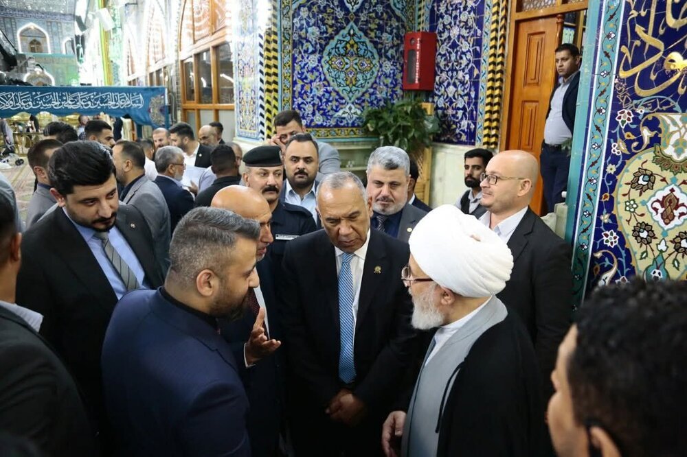 Venezuelan ambassador to Iraq visits Imam Hussain Holy Shrine