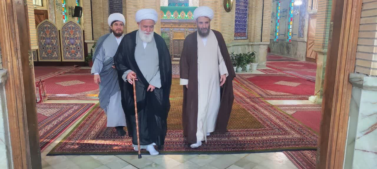 عیادت آیت الله رشاد از روحانی مضروب در امامزاده یحیی + عکس