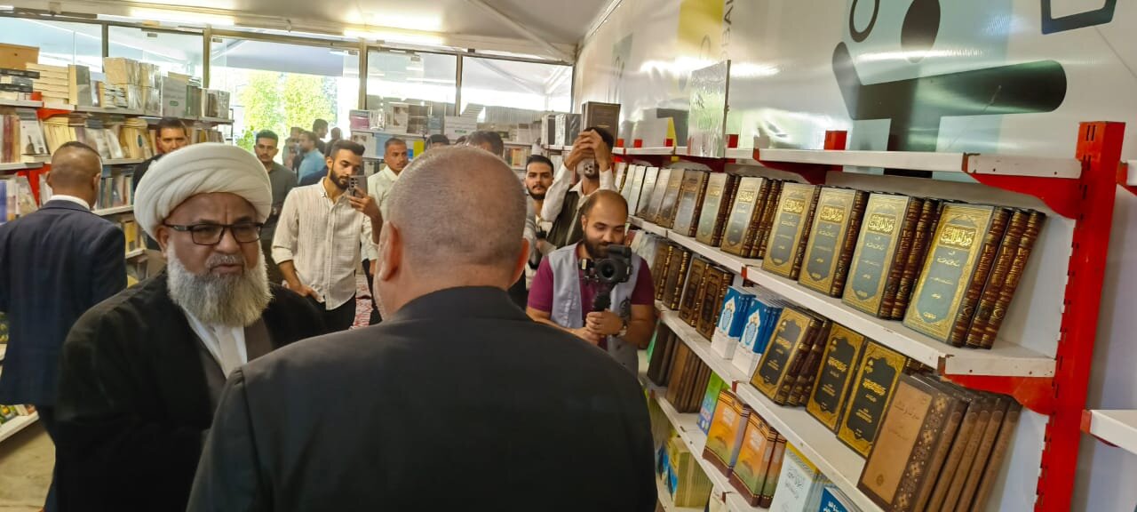 افتتاح نمایشگاه کتاب «الشجره الطیبه» در شهر کربلای معلی