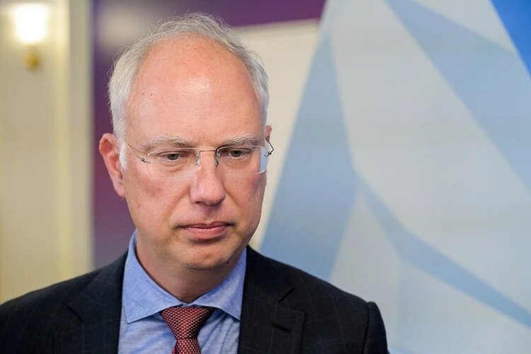 Почему Россия не дала жесткий ответ на санкции и зачем спецпосланник Владимира Путина прилетел в США