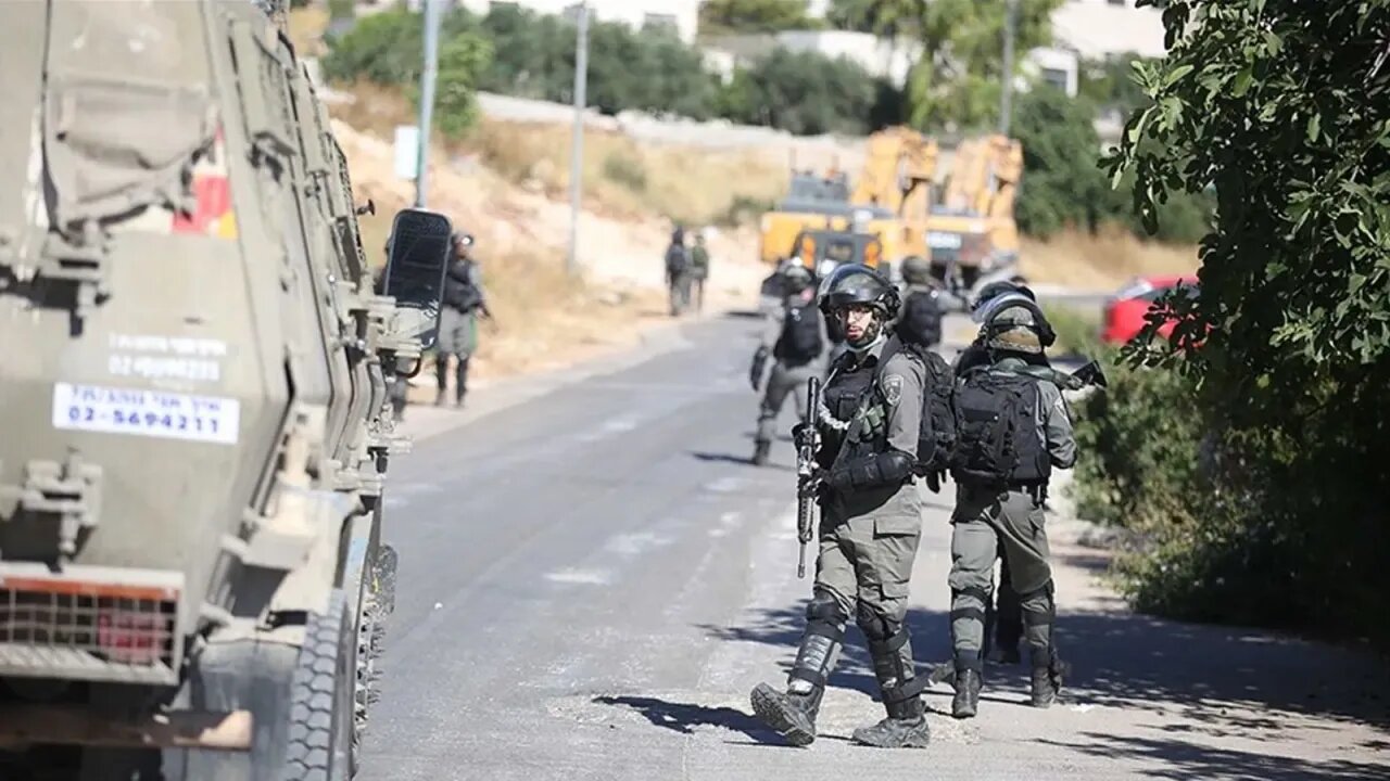 Batı Şeria'da 9 Filistinli esir alındı