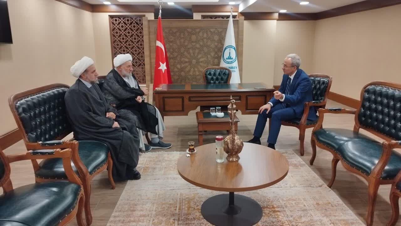 تأکید بر توسعه همکاری‌های علمی و آموزشی میان حوزه‌های علمیه ایران و دانشگاه اسلامی غازی‌عنتاب ترکیه
