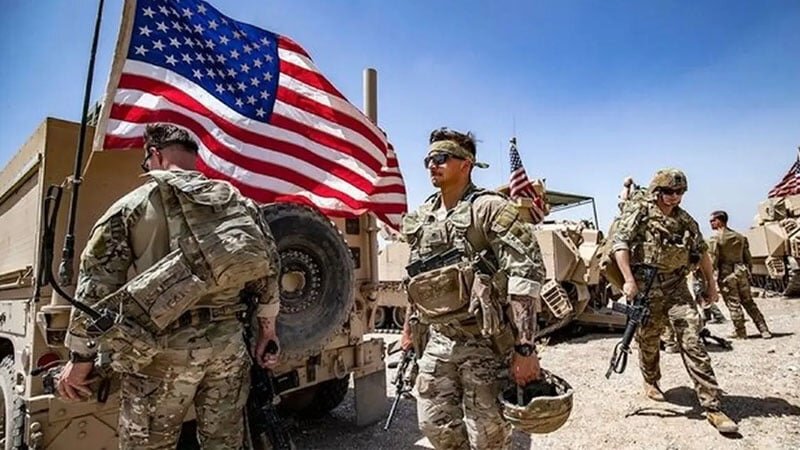 Kehadiran militer AS di Suriah / Penerbangan besar-besaran drone mata-mata Israel di atas wilayah Suriah Kehadiran militer AS di Suriah / Penerbangan besar-besaran drone mata-mata Israel di atas wilayah Suriah