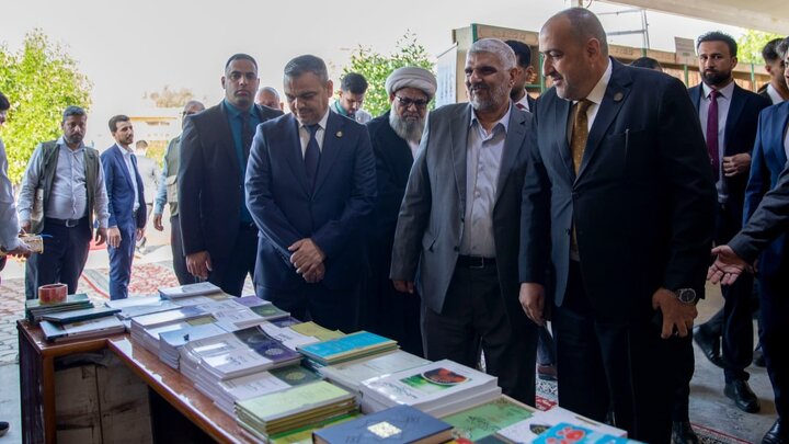 تقرير مصور/ افتتاح معرض الشجرة الطيبة للكتاب بمناسبة ذكرى ولادة السيدة زينب الكبرى (ع) في كربلاء المقدسة