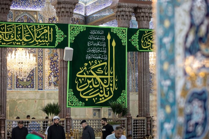 Fotos: El Santuario del Imam Husain (P) se engalana con estandartes de júbilo y celebración por el bendito nacimiento de Lady Zainab (P)