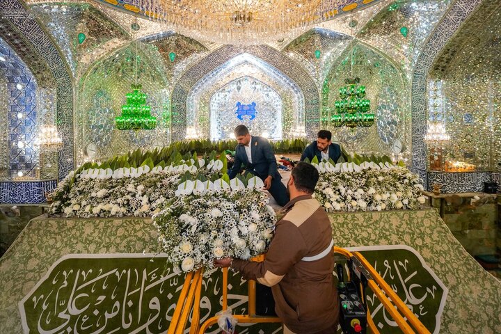 تصاویر | گل‌آرایی حرم و ضریح مطهر امام علی(ع) در آستانه میلاد فرخنده حضرت زینب(س)