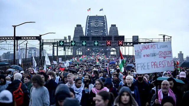 فيديو | مظاهرات في مدينة سيدني الأسترالية؛ إسنادًا لغزة