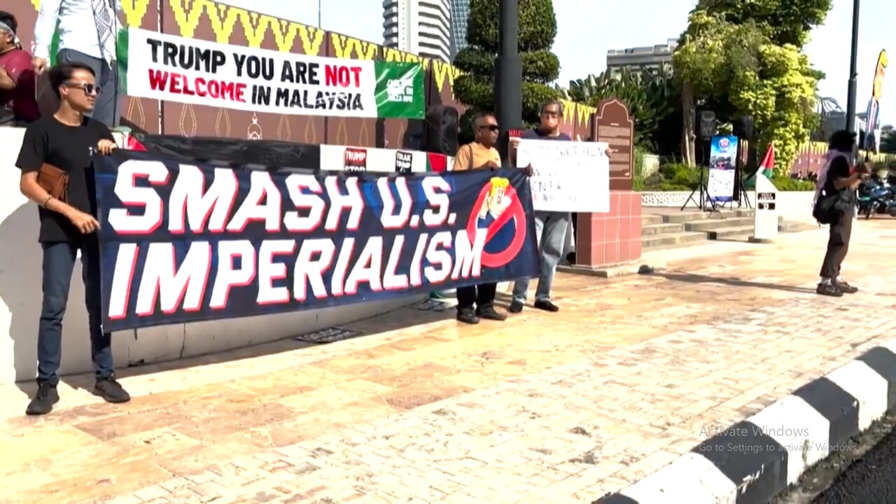 “Trump, você não é bem-vindo na Malásia”: centenas protestam em Kuala Lumpur em apoio à Palestina