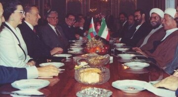 1990-ҹы илләрдә Бакыда Иран Милли Банкынын ачылыш мәрасиминдән надир кадрлар \ Һ. Әлијев Ирандан алдығы кредитләри гајтардымы \ Видеоархив