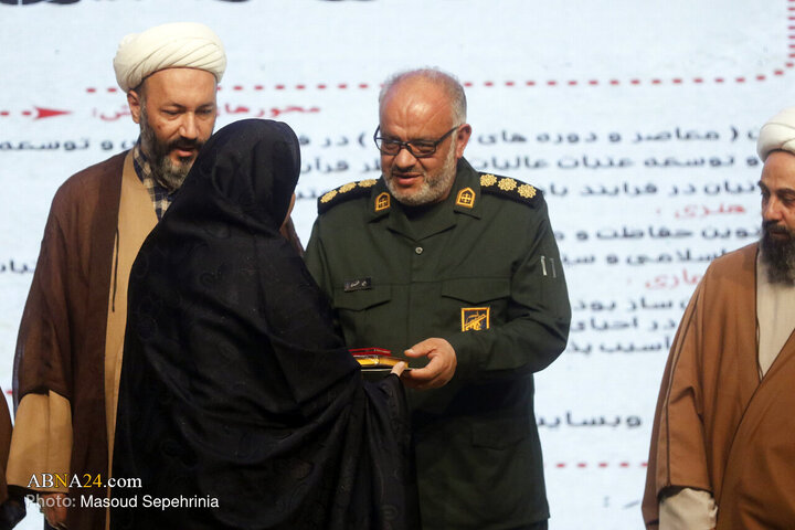 تقرير مصور/ ملتقى "الزينبيون" الكبير في ليلة ميلاد السيدة زينب (ع) بمدينة تبريز الإيرانية