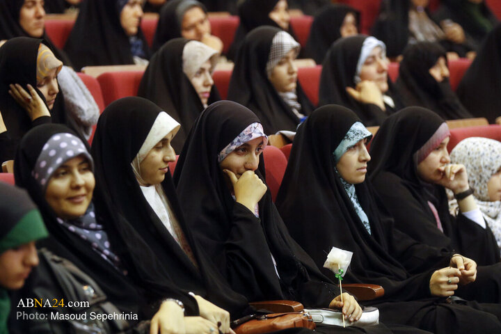 تقرير مصور/ ملتقى "الزينبيون" الكبير في ليلة ميلاد السيدة زينب (ع) بمدينة تبريز الإيرانية
