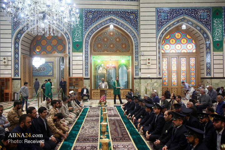 گل‌آرایی ضریح مطهر بانوی کرامت در روز میلاد حضرت زینب (س)