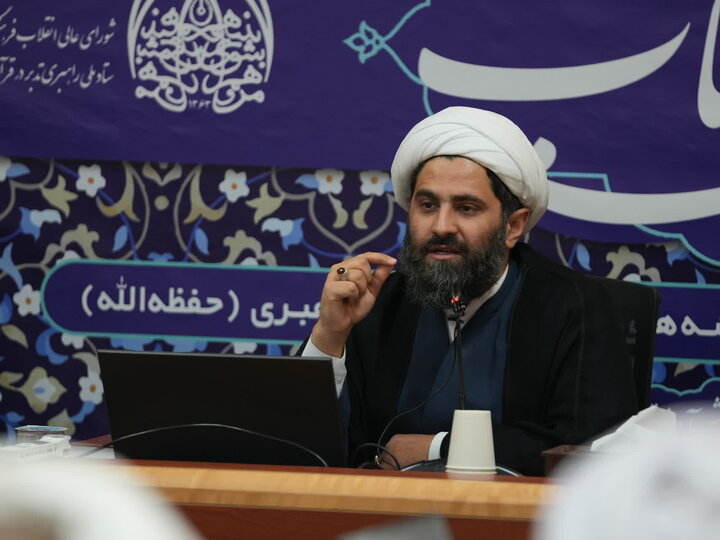  ائمه جمعه هدایتگر جامعه در مسیر قرآن کریم هستند