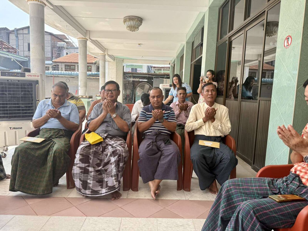 မန္တလေးမြို့ ရှီအဟ် ဂျာအ်မေအ် မတ်စ်ဂျစ်ဒ်  တွင် လစ်လပ်ဂေါပက လူကြီး များ  အတွက်  ကြားဖြတ် ရွေးကောက် ပြီး တာဝန်ပေးအပ်ပွဲ အခမ်းအနား ကျင်းပ  ။ ။ Photos