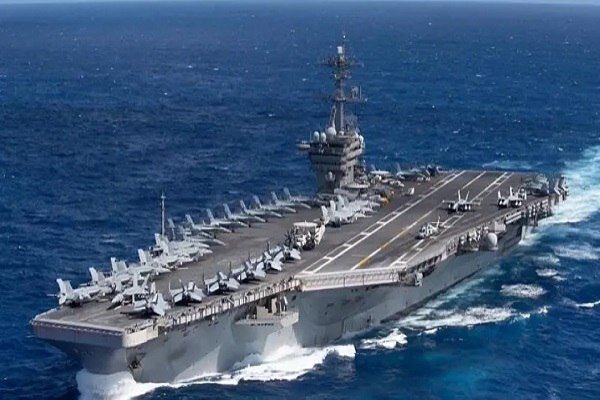 南シナ海で米海軍のヘリコプターと戦闘機が墜落 南シナ海で米海軍のヘリコプターと戦闘機が墜落