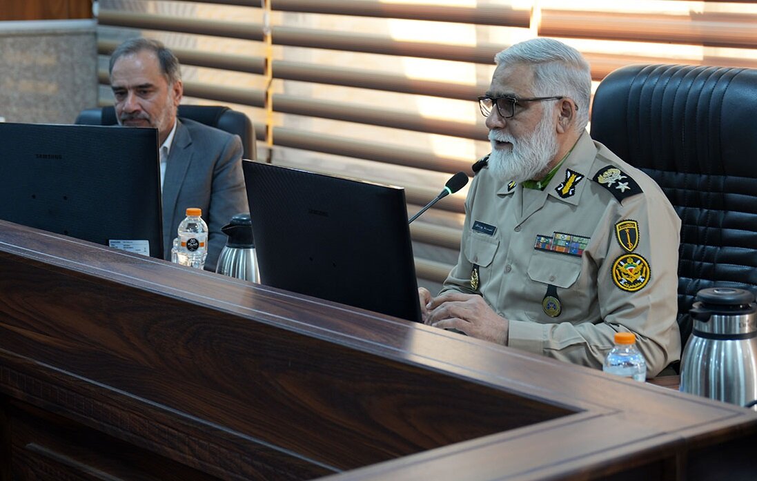 هدف جنگ ترکیبی، تضعیف ارکان نظام از طریق گروه‌های تروریستی است