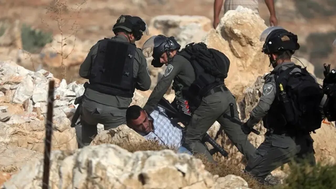 İşgalci İsrail, 15’i daha önce serbest bırakılan 21 Filistinliyi esir aldı