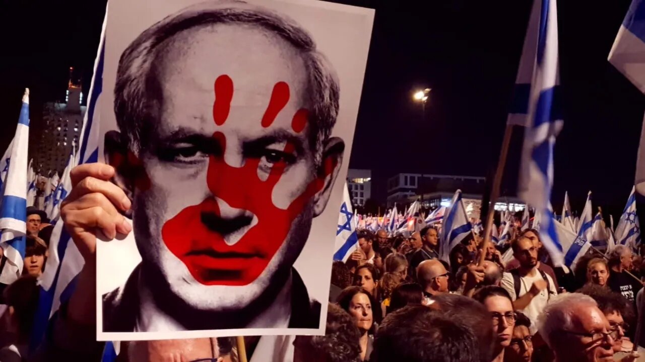 Katil Netanyahu'nun yolsuzluk davasını durduracak yasa tasarısı tepkiyle karşılandı