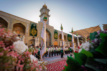 আমিরুল মু'মিনীন (আ.)-এর পবিত্র মাজারে হযরত যয়নাব (সা.আ.)-এর জাঁকজমক জন্মবার্ষিকি উদযাপন+ছবি ।