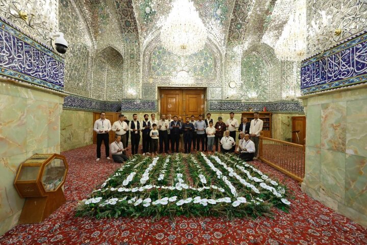 تقرير مصور/ إستعداداً لمولد السيدة "زينب" (ع).. مرقد مسلم بن عقيل عليه السلام يتزين بالورود