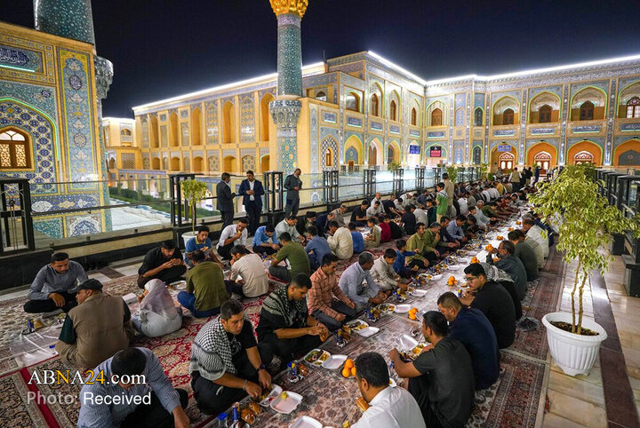 ضیافت پربرکت در حرم مطهر علوی، بهمناسبت میلاد حضرت زینب(س)