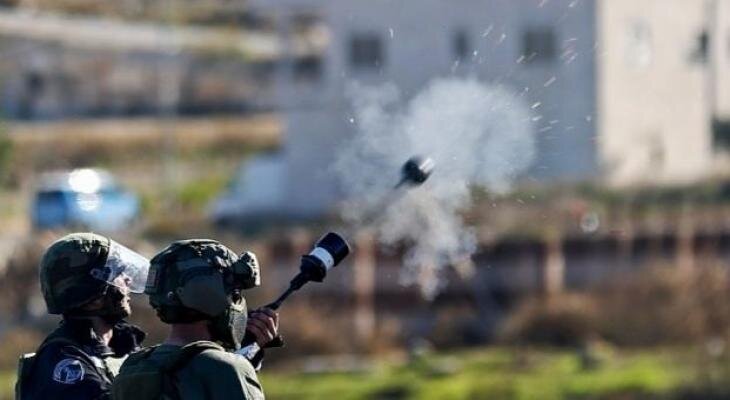 Palestinian teen critically injured by Israeli sound bomb in Beit Awwa