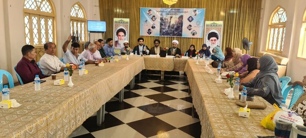 ‘Thoughts of Prominent Shia Scholars’ Literary Meeting Held in Myanmar + Photos