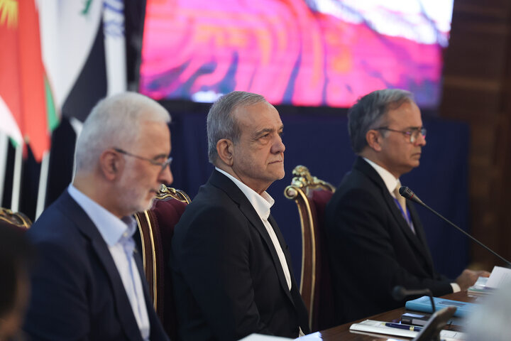 پزشکیان: ئێکۆ پێویستی بە ئاسایشی پتەو و پێکهێنانی بەپەلەی پۆلیسی هاوبەشی "ئێکۆپۆل"ە