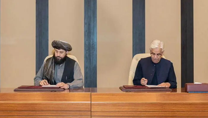 پاک افغان مذاکرات کی آخری کوشش جاری، افغان وفد کے مؤقف میں بار بار تبدیلی مذاکرات نتیجہ خیز بنانے میں بڑی رکاوٹ