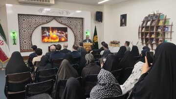 حضور زائران شیعه از سوئد در حرم امام رضا(ع) + تصاویر