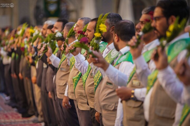تقرير مصور/ خدم العتبة العلوية يشاركون في حفل ذكرى ولادة السيدة "زينب" (ع) في صحن أمير المؤمنين(ع)
