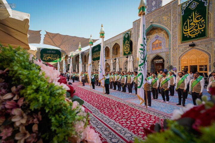 تقرير مصور/ خدم العتبة العلوية يشاركون في حفل ذكرى ولادة السيدة "زينب" (ع) في صحن أمير المؤمنين(ع)