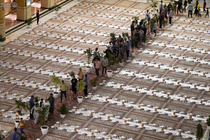 تقرير مصور/ تكريماً لمولد السيدة زينب (ع).. العتبة العلوية تستضيف الزوار في صحن فاطمة الزهراء التابع لحرم أمير المؤمنين(ع)