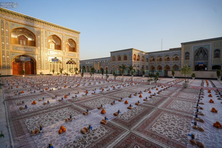 تقرير مصور/ تكريماً لمولد السيدة زينب (ع).. العتبة العلوية تستضيف الزوار في صحن فاطمة الزهراء التابع لحرم أمير المؤمنين(ع)