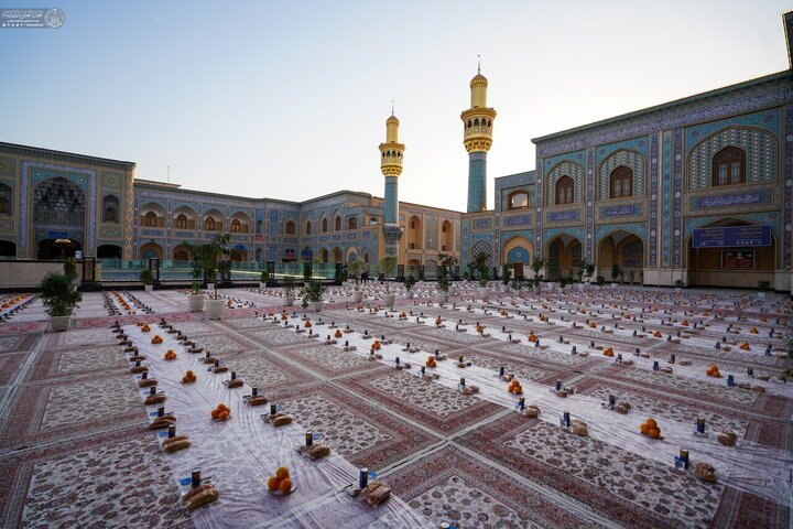 تقرير مصور/ تكريماً لمولد السيدة زينب (ع).. العتبة العلوية تستضيف الزوار في صحن فاطمة الزهراء التابع لحرم أمير المؤمنين(ع)
