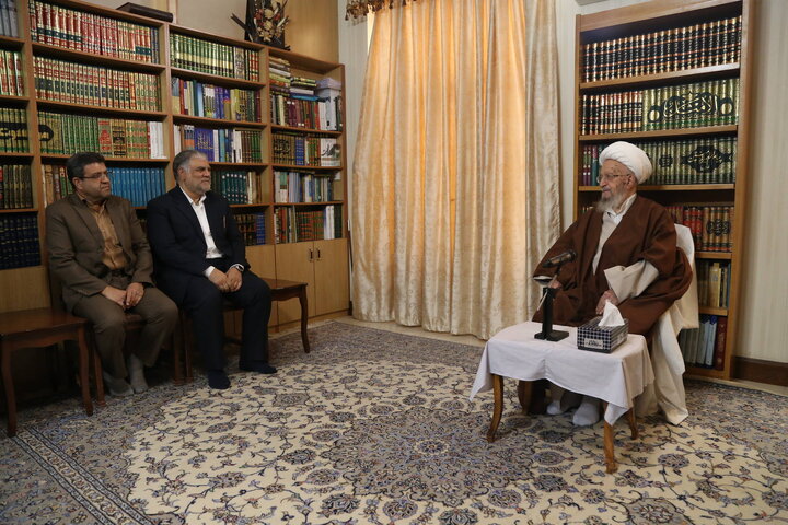 قم متعلق به جهان اسلام است و باید متفاوت از دیگر شهرها دیده شود