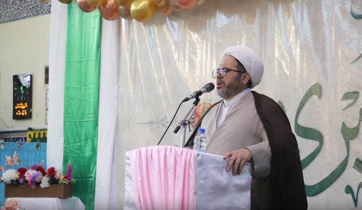 تقرير مصور/ الاحتفال المبارك بمولد السيدة زينب (ع) في حرمها الطاهر بالعاصمة السورية