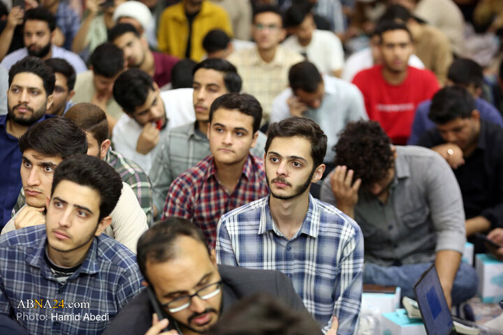 آیین ملی «مهمان مهر» با حضور نودانشجویان در حرم حضرت معصومه(س)