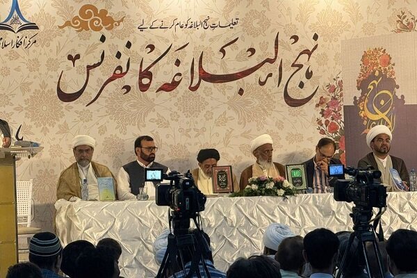 Keraçî mazûvaniya alimên şîe û sunnî di civîna Nehcul Belaxêyê de dike Keraçî mazûvaniya alimên şîe û sunnî di civîna Nehcul Belaxêyê de dike