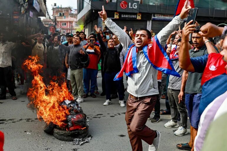 Asia Selatan di Ambang Perubahan Politik Besar: Kebangkitan Pemuda Melawan Elite Tradisional Asia Selatan di Ambang Perubahan Politik Besar: Kebangkitan Pemuda Melawan Elite Tradisional