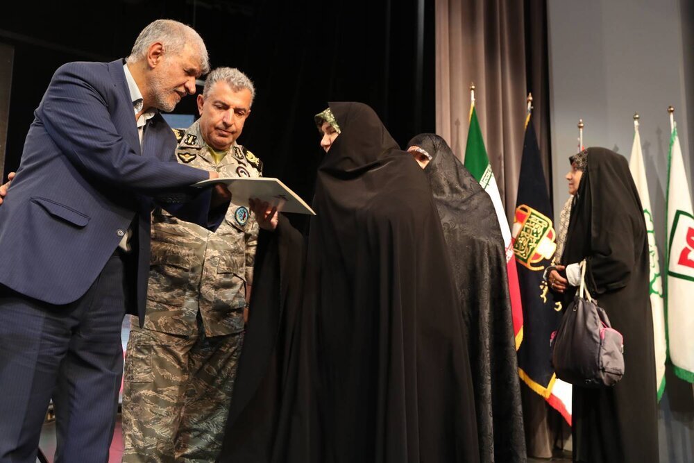 همسران جانبازان بصیر ستارگان هجدهمین شب خاطره  