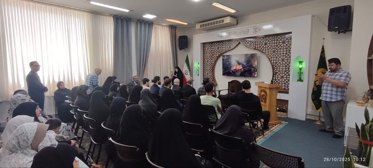 حضور زائران شیعه از سوئد در حرم امام رضا(ع) + تصاویر