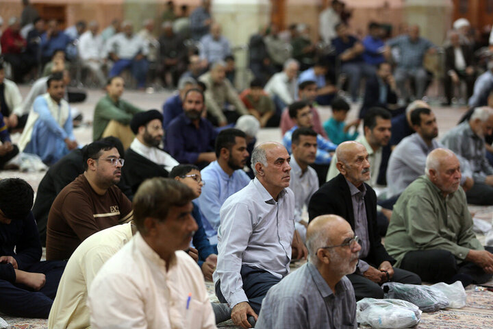 تقرير مصور/ أجواء روحانية في حرم السيدة "المعصومة"(ع) بمناسبة ولادة السيدة "زينب" (ع)