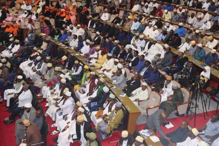 تقرير مصور/ عالم شيعي تنزاني يشارك في المؤتمر الوطني للسلام قبيل الانتخابات العامة لعام 2025