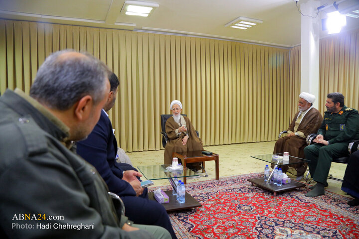 دیدار فرمانده سپاه محمد رسول‌الله تهران با آیت‌الله‌العظمی جوادی آملی