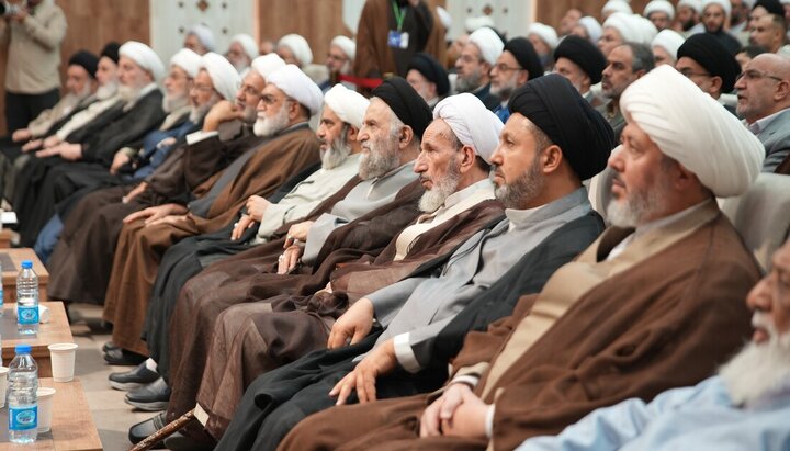 تقرير مصور/ اختتام فعاليات مؤتمر الميرزا محمد حسين النائيني بمدينة مشهد المقدسة