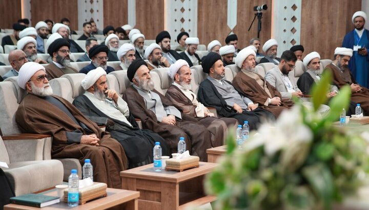 تقرير مصور/ اختتام فعاليات مؤتمر الميرزا محمد حسين النائيني بمدينة مشهد المقدسة