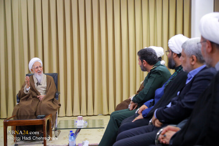 Informe fotográfico |  Encuentro del comandante del Cuerpo Mohammad Rasulullah de Teherán con el Gran Ayatolá Abdollah Javadi Amoli