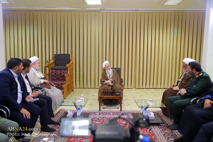 Informe fotográfico |  Encuentro del comandante del Cuerpo Mohammad Rasulullah de Teherán con el Gran Ayatolá Abdollah Javadi Amoli